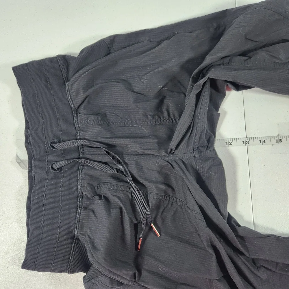 Lululemon Beyond the Studio Jogger Black Size 2 High‎ Rise Ribbed Waistband Pant
